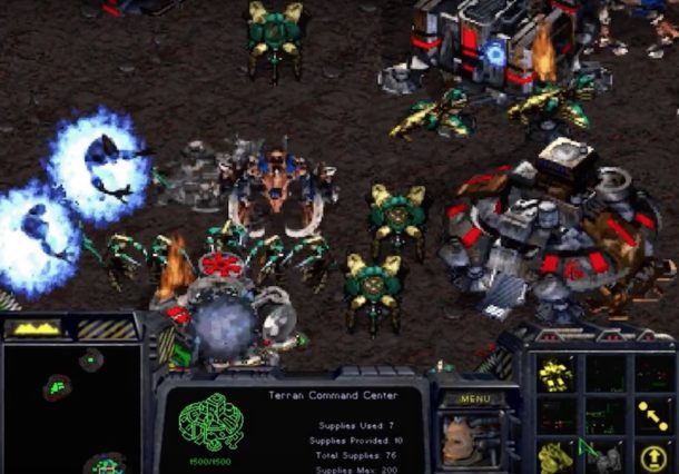 Capturas de pantalla de Starcraft de una batalla