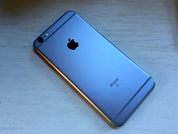 El iPhone 6s Plus es una galleta resistente, capaz de soportar el contacto con el agua y caídas razonables